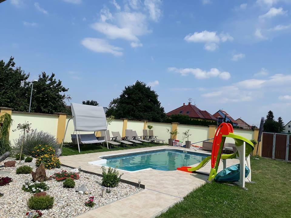 Apartmany Na Kolonade Lednice Dış mekan fotoğraf